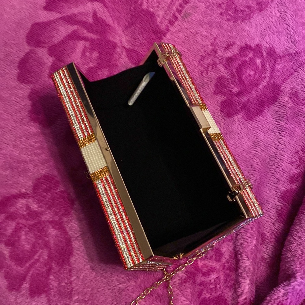 Moneybag - Picture 4 of 4
